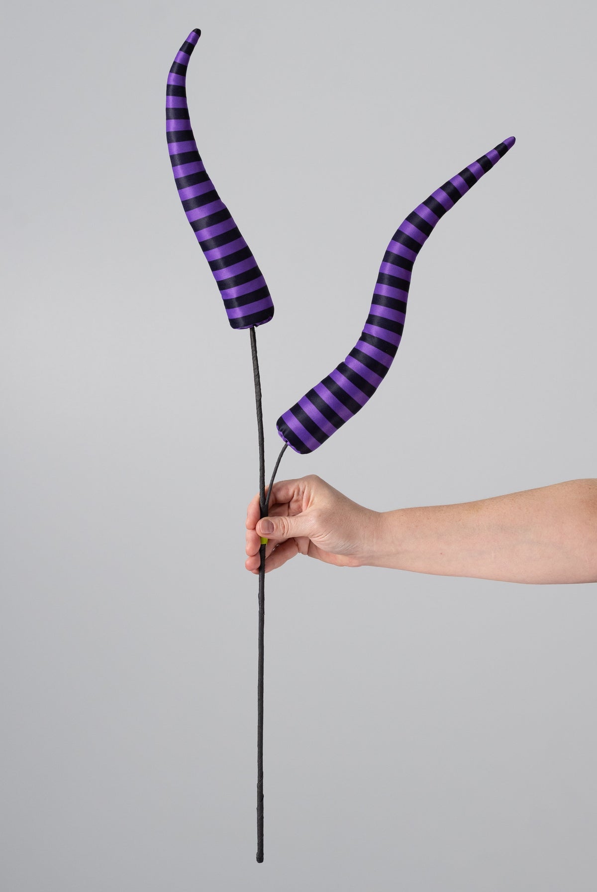 30" Stripe Fabric Horn Spray: Black & Purple detail photo 3