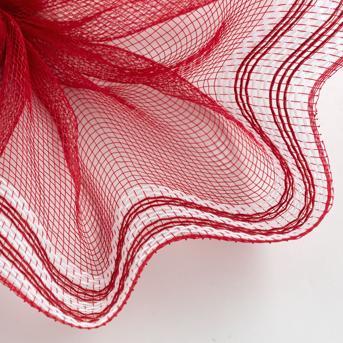 10" Border Stripe Mesh: Red & White