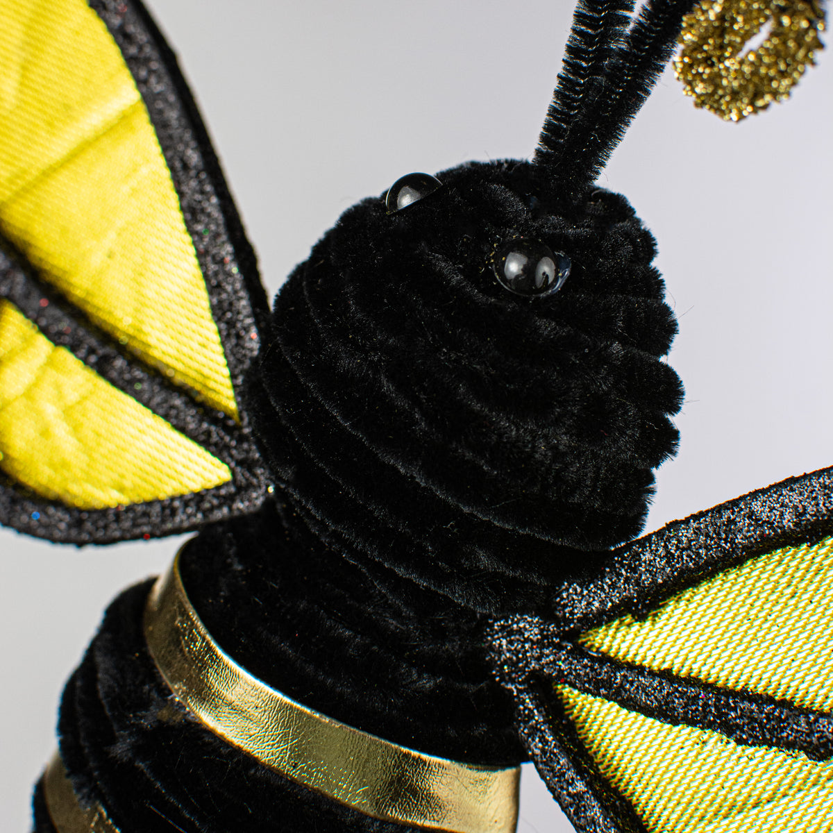 18" Bee Pick: Metallic Gold & Black Lifestyle Photo
