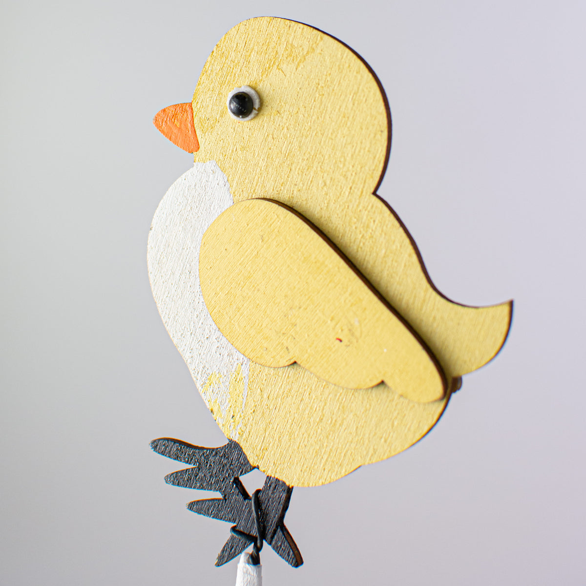 18" Birdie Wooden Cutout Spray: Yellow Lifestyle Photo