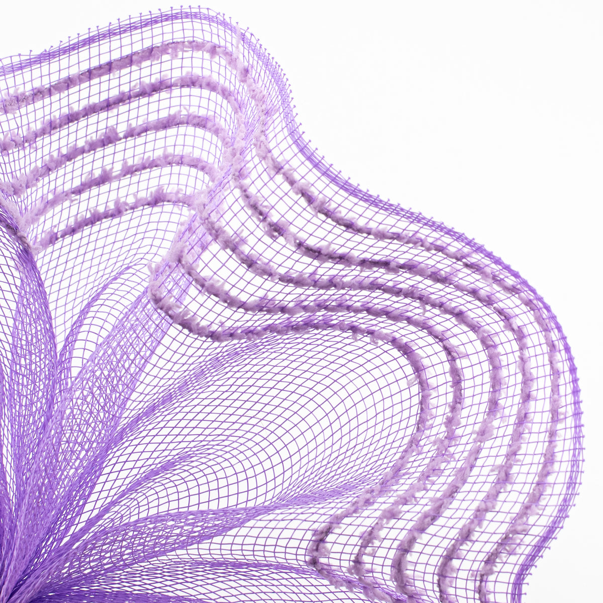 10" Border Stripe Snowdrift Mesh: Lavender Lifestyle Photo