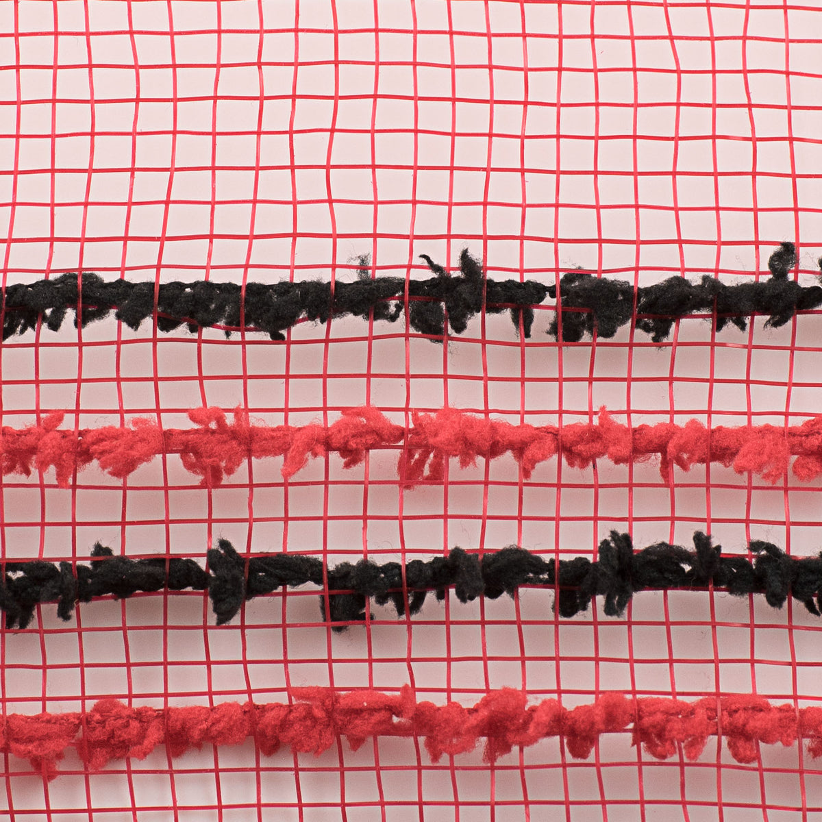 10" Border Stripe Snowdrift Mesh: Red & Black detail photo 3