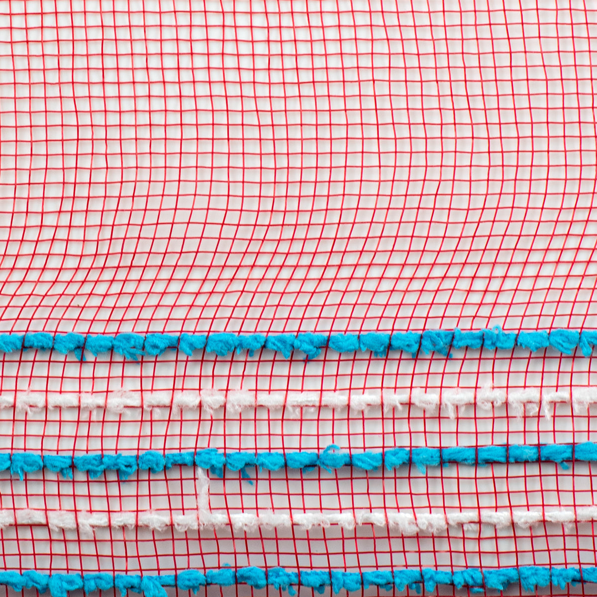 10" Border Stripe Snowdrift Mesh: Red, Turquoise, White detail photo 3
