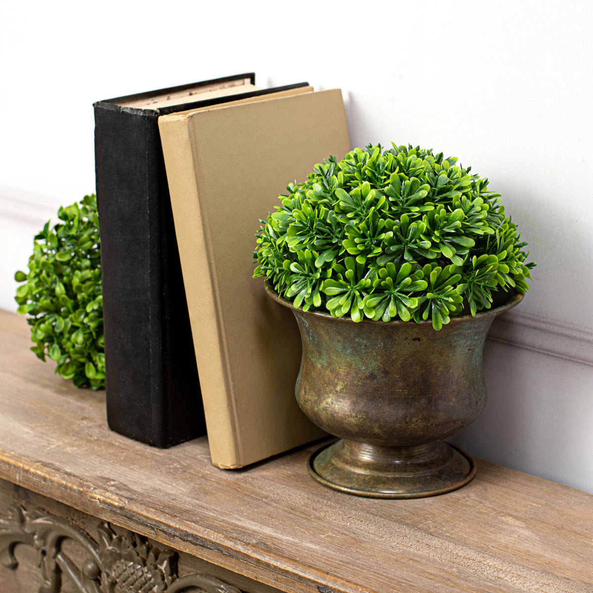 6" Boxwood Half Ball detail photo 3