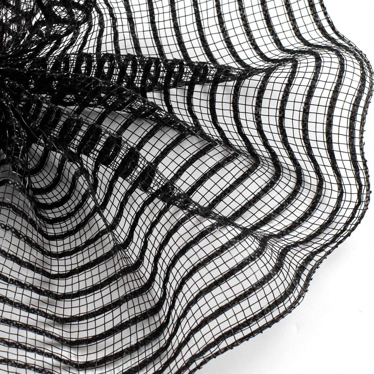 10" Breeze Mesh: Black Lifestyle Photo
