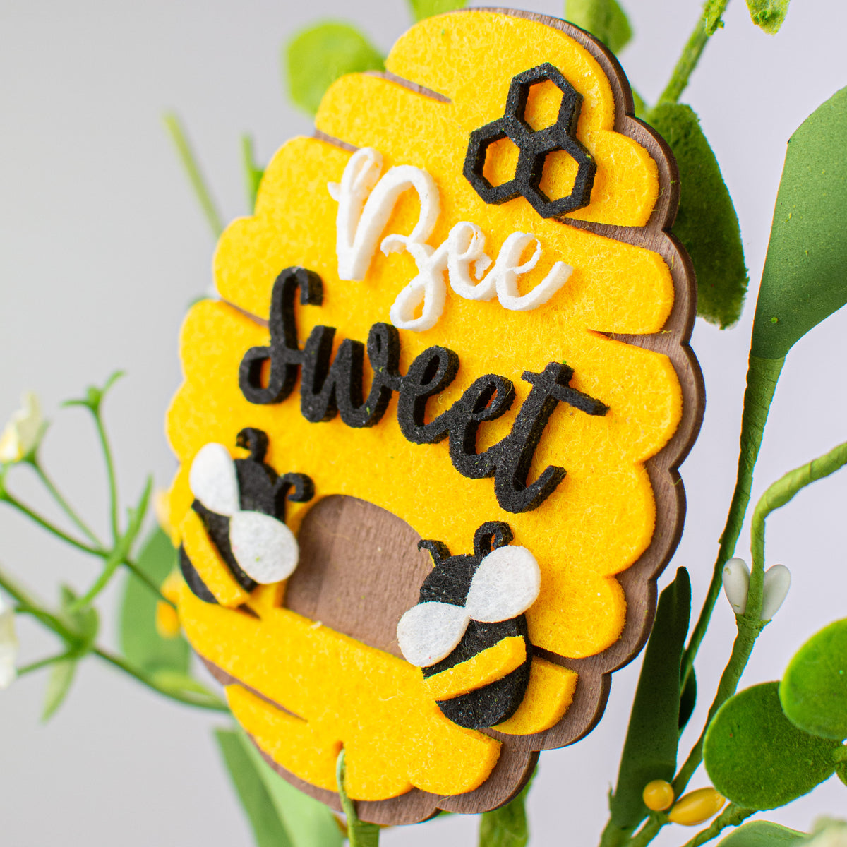 29" Bumblebee, Leaves, Hive, Honeycomb Greenery Spray Lifestyle Photo