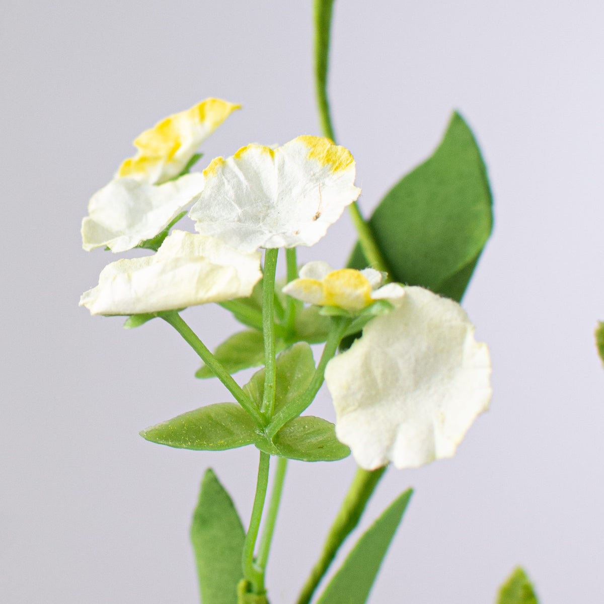 29" Bumblebee, Leaves, Hive, Honeycomb Greenery Spray detail photo 4