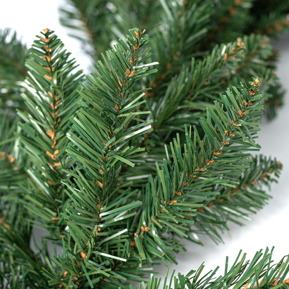 9' Concord Pine Garland: Evergreen (193 Tips) detail photo 3