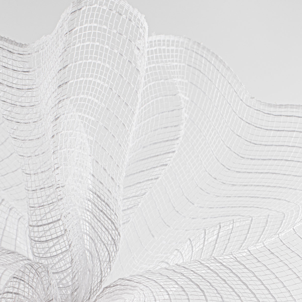 10" Cotton Poly Deco Mesh: White Lifestyle Photo