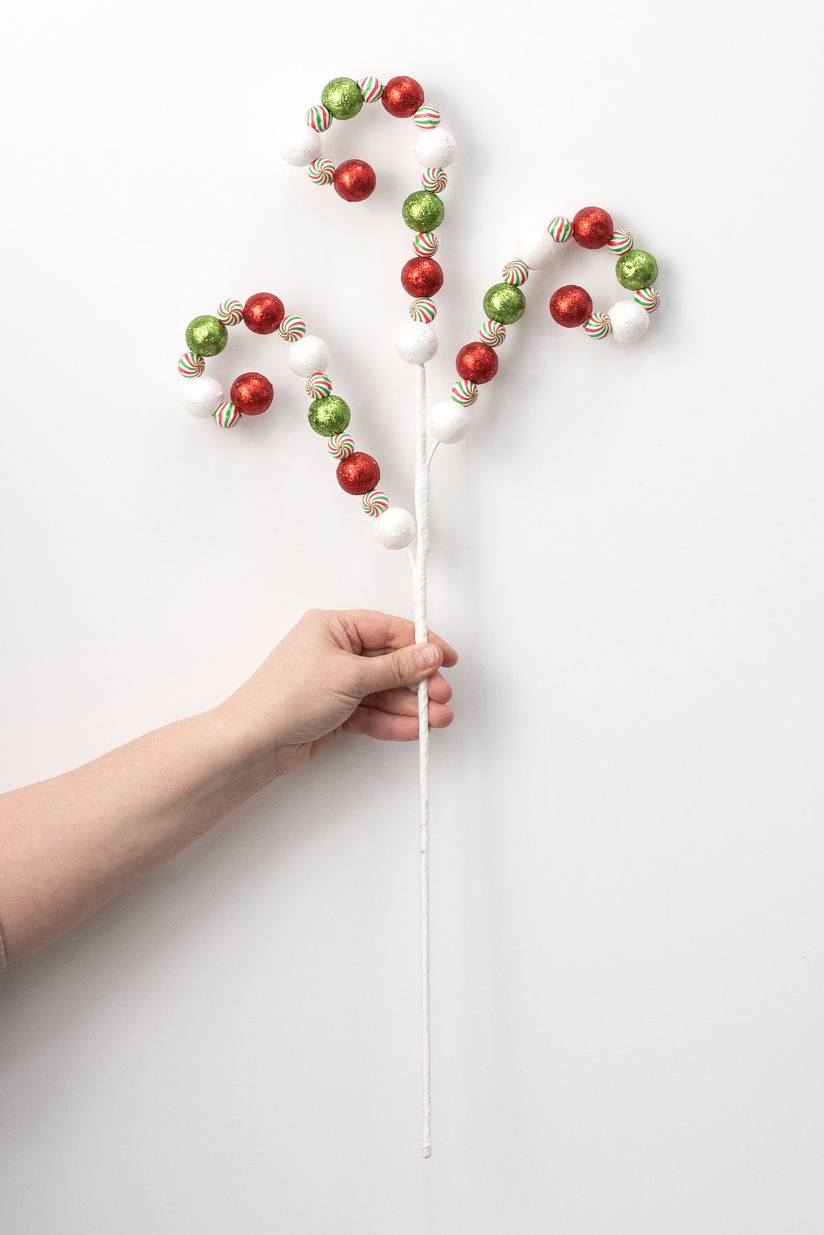 25" Curly Balls Spray: Red, White & Green detail photo 3