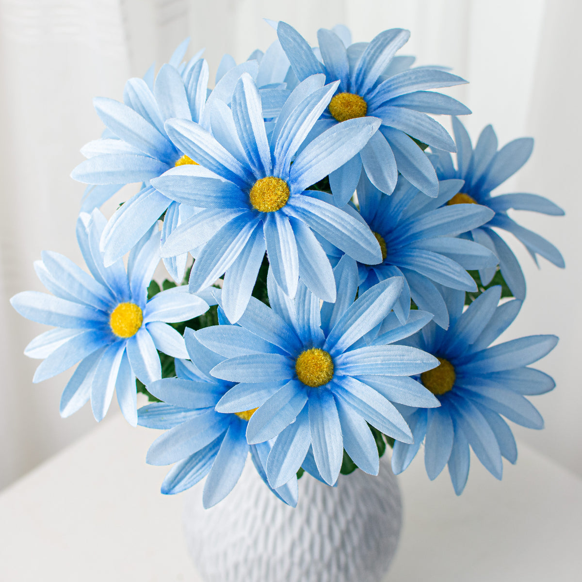 19" Daisy Bush: Blue (12 Stem) Item Number: 63375BL