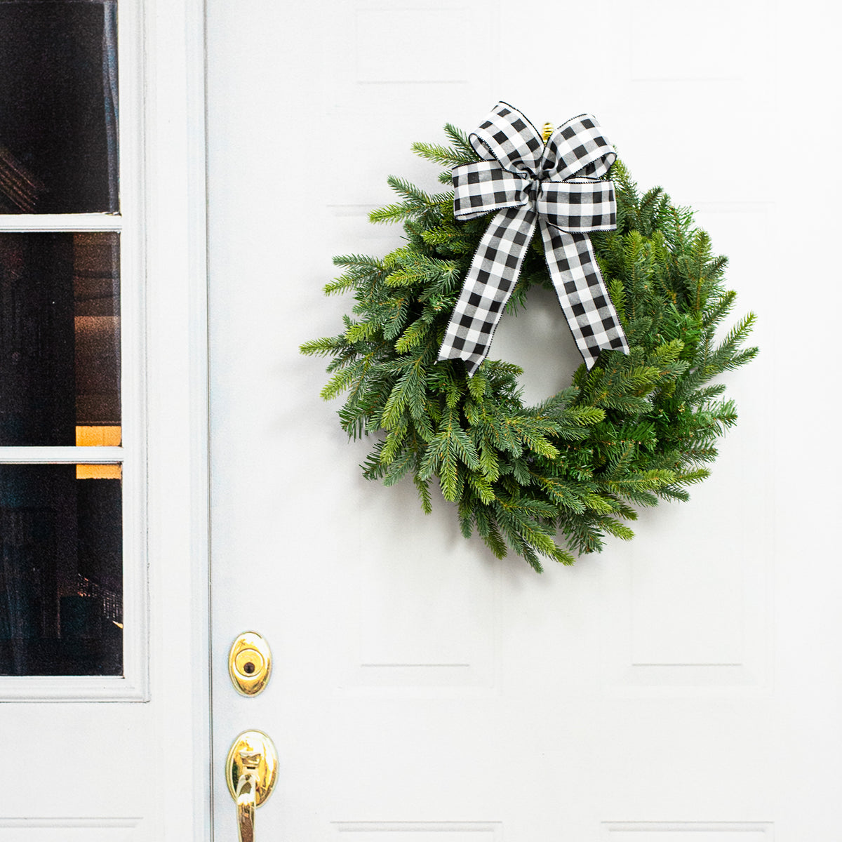 24" Deluxe Trinity Pine Wreath Item Number: 140924