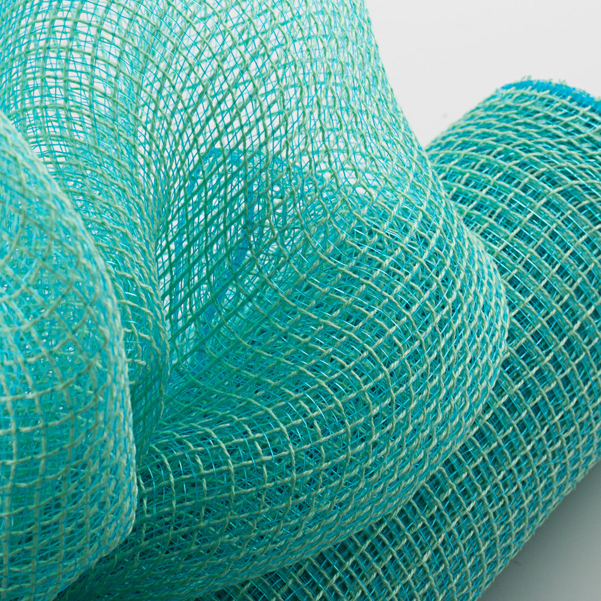 21" Fabric Mesh: Aqua Lifestyle Photo