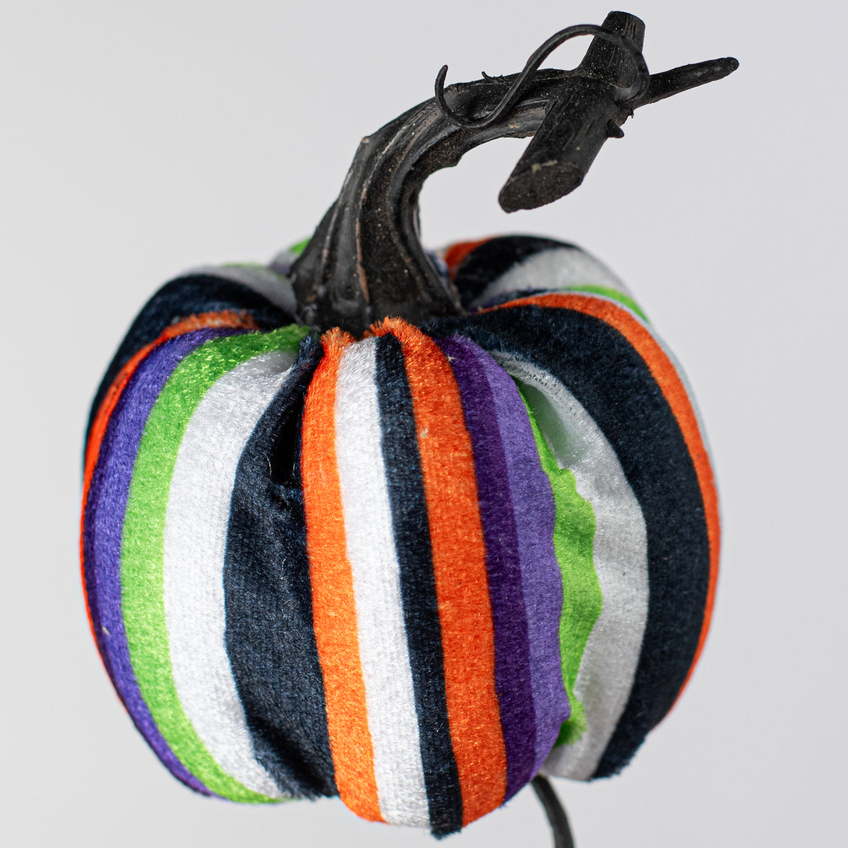 26" Fabric Stripe Halloween Pumpkins Spray Lifestyle Photo