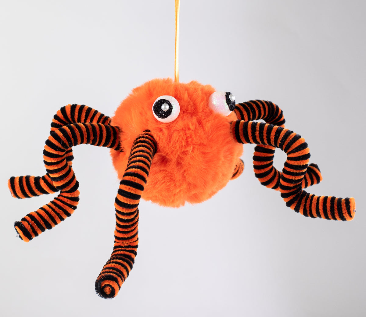 15" Faux Fur Spider Wreath Accent: Orange & Black detail photo 3