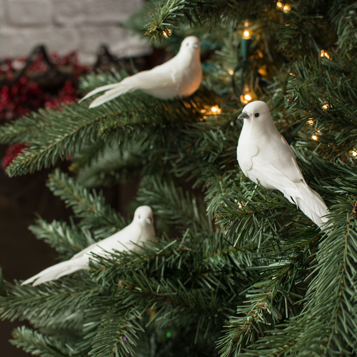 5" Feather Dove: White (Set of 12) Lifestyle Photo