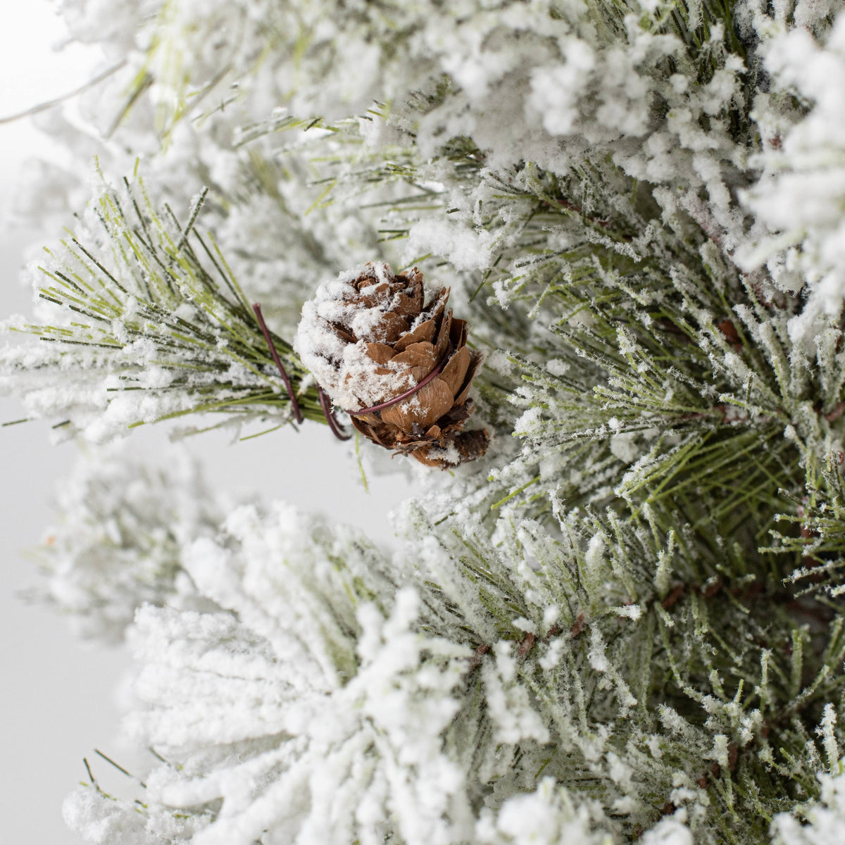 18" Flocked Dakota Pine Table Tree detail photo 3