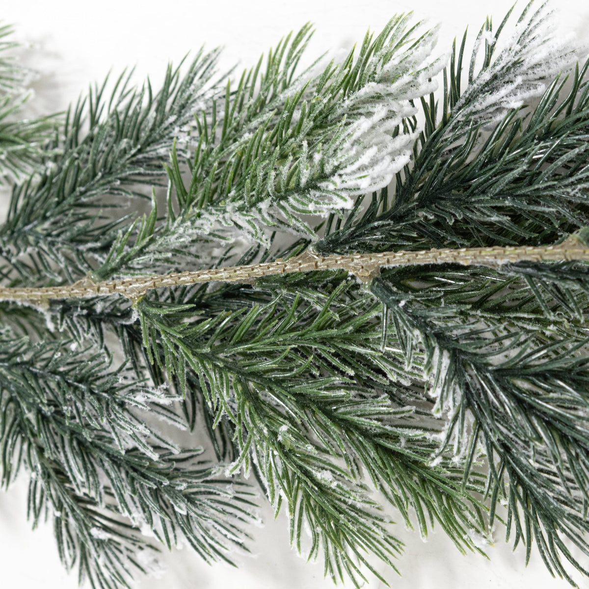 6' Flocked Spruce Garland detail photo 4