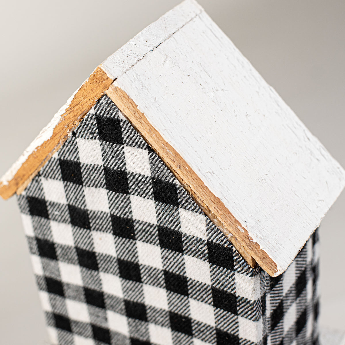 9" Gingham Barn Ornament detail photo 4