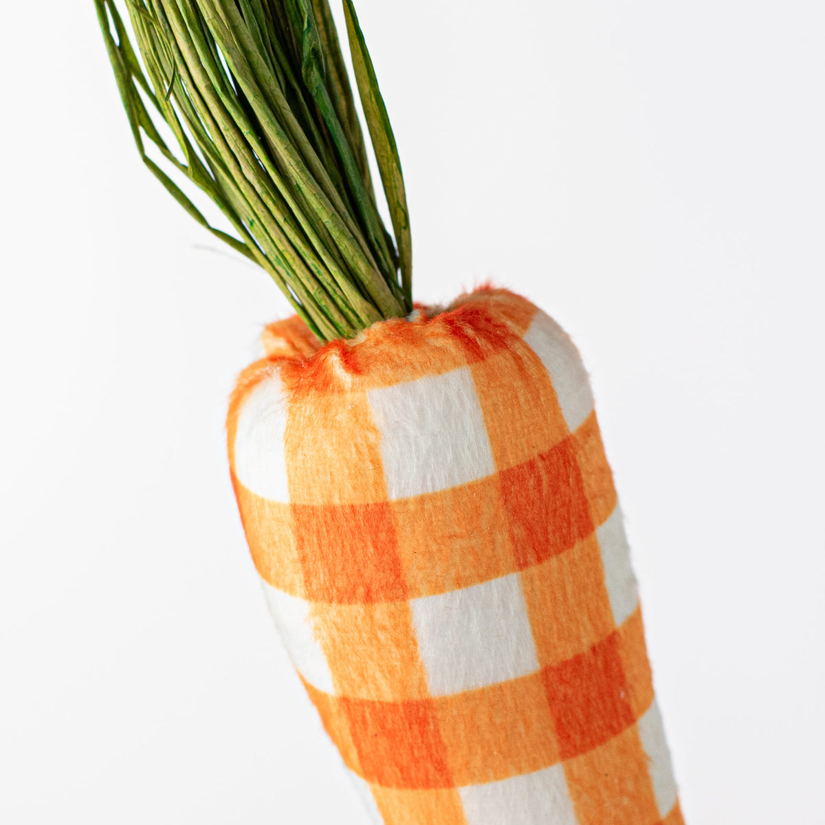 28" Gingham Carrot Spray: Orange Lifestyle Photo