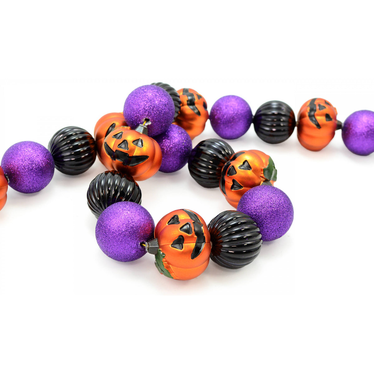 6' Halloween Pumpkin Ball Garland Lifestyle Photo