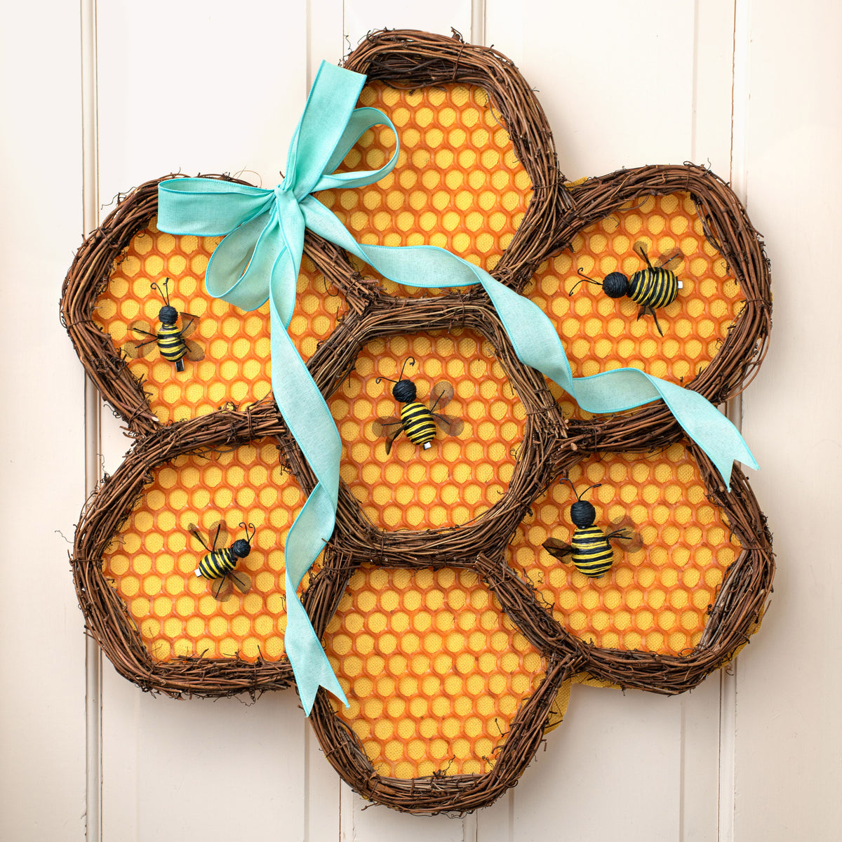 24" Honeycomb Grapevine Hanger detail photo 4
