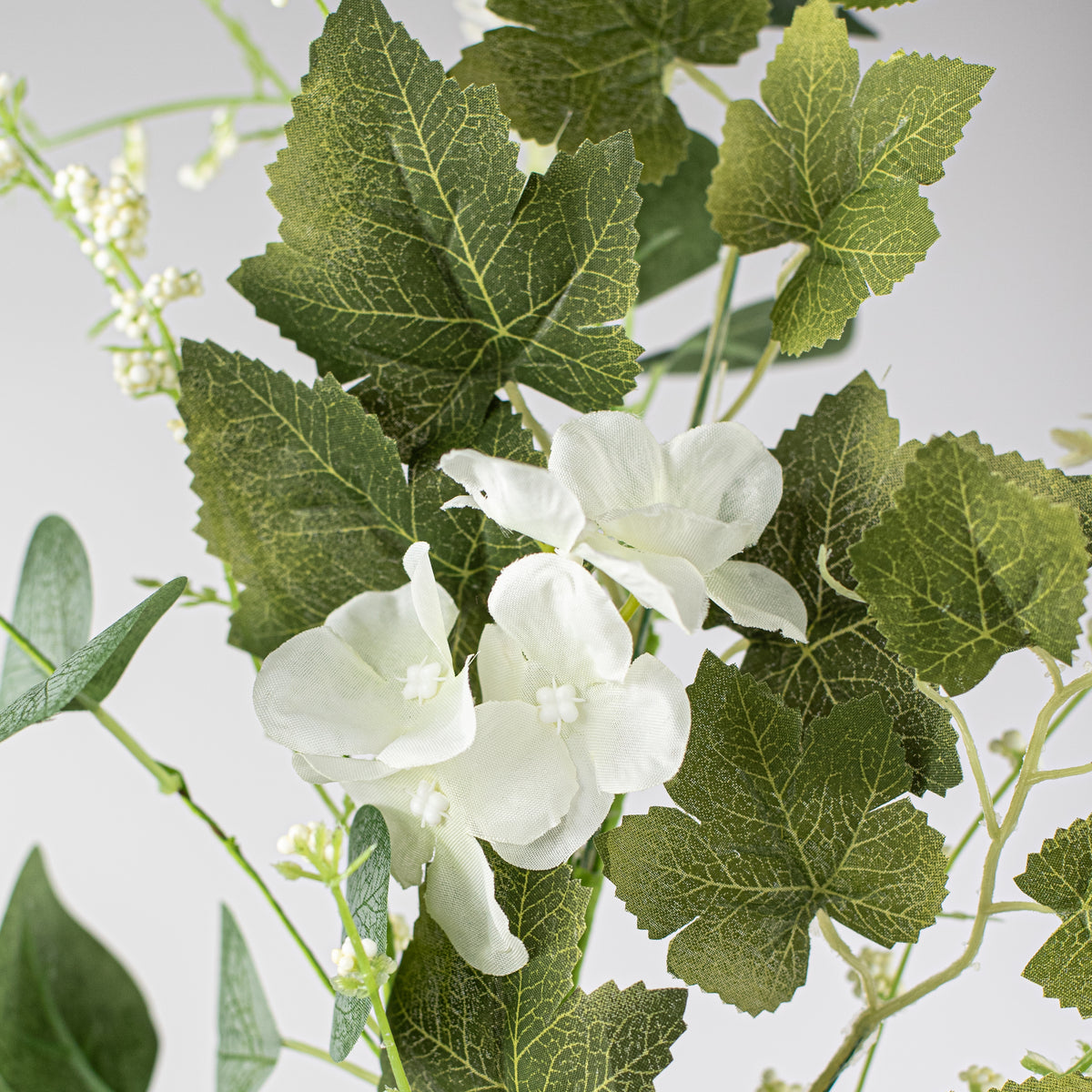 24" Hydrangea, Silver Dollar Eucalyptus, Ivy Spray: Cream Lifestyle Photo