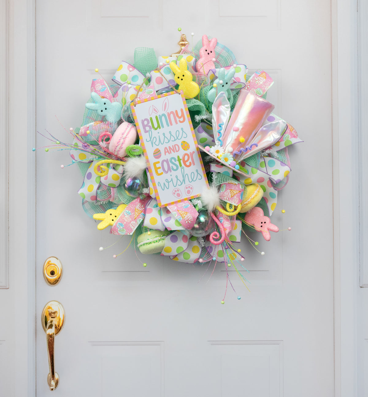 12" Embossed Metal Bunny Kisses Sign