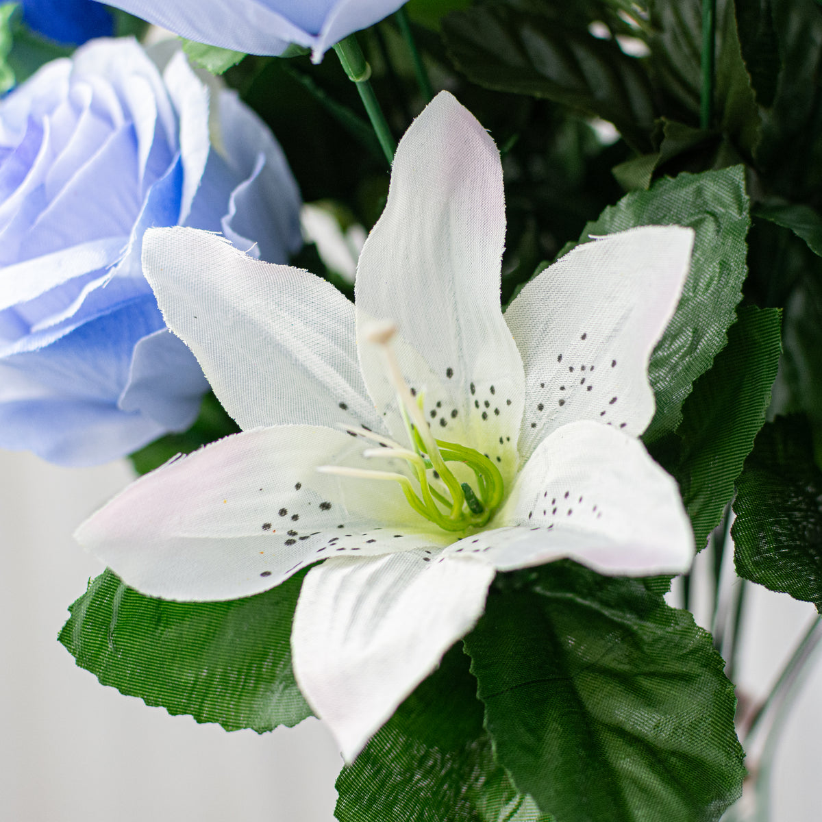 24" Rose & Lily Bush: Blue (24 Stem)