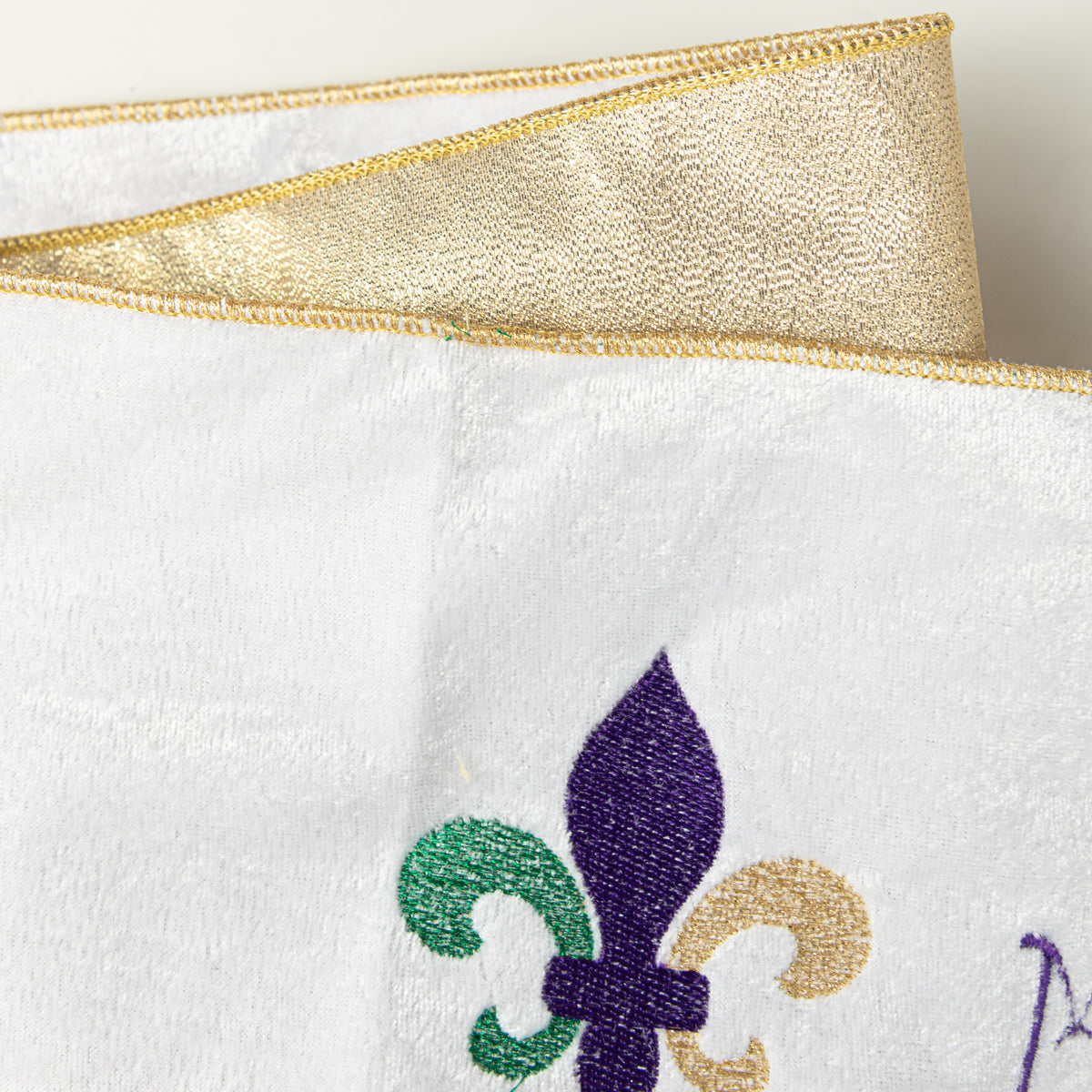 [D Stevens] 6" Velvet Embroidered Happy Mardi Gras Wreath Sash