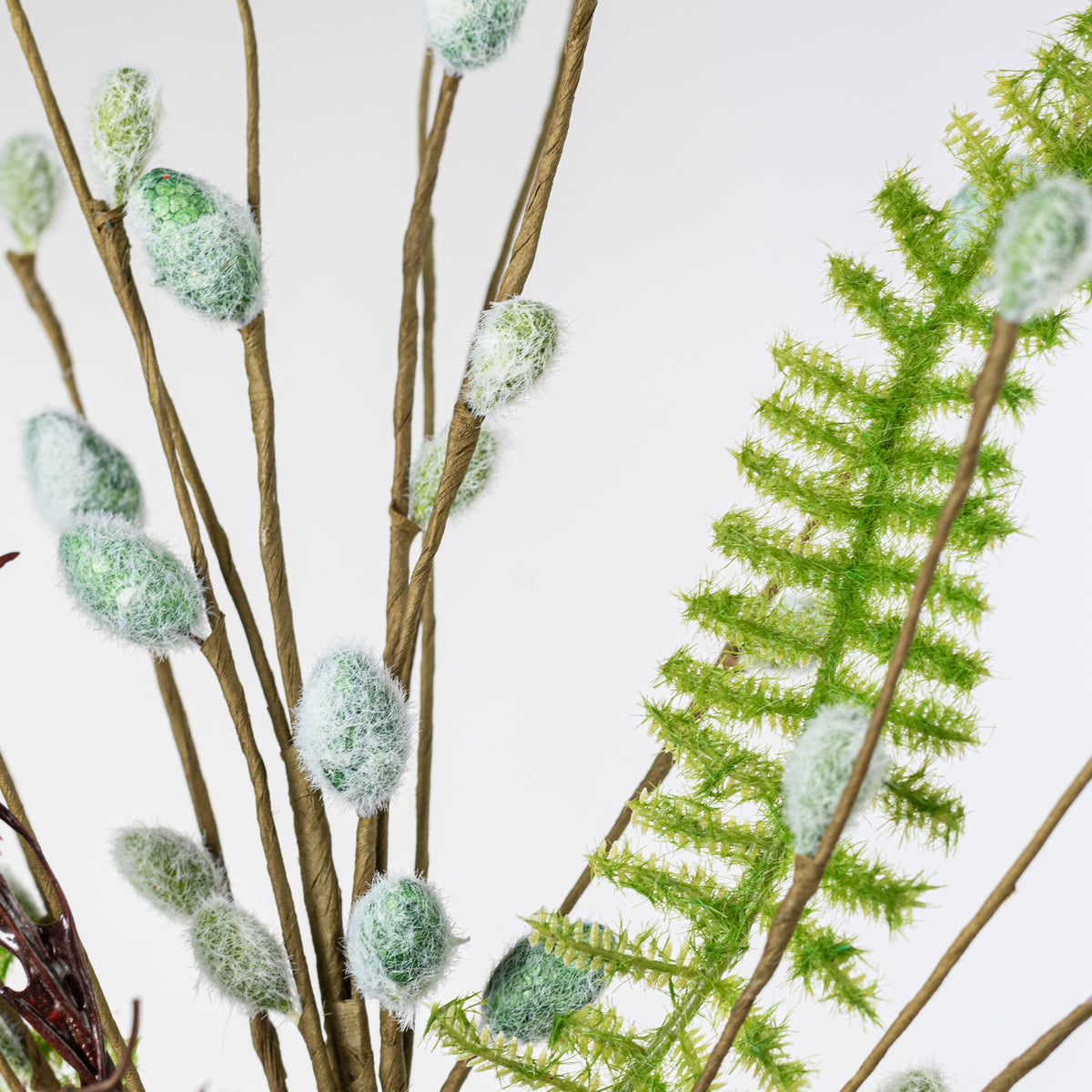 20" Pussy Willow, Fern & Birds Nest Spray