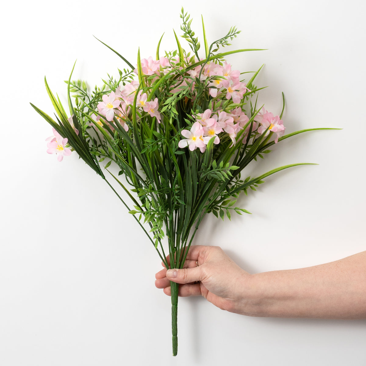 17" Wildflowers & Leaves Bush: Pink (12 Stem)