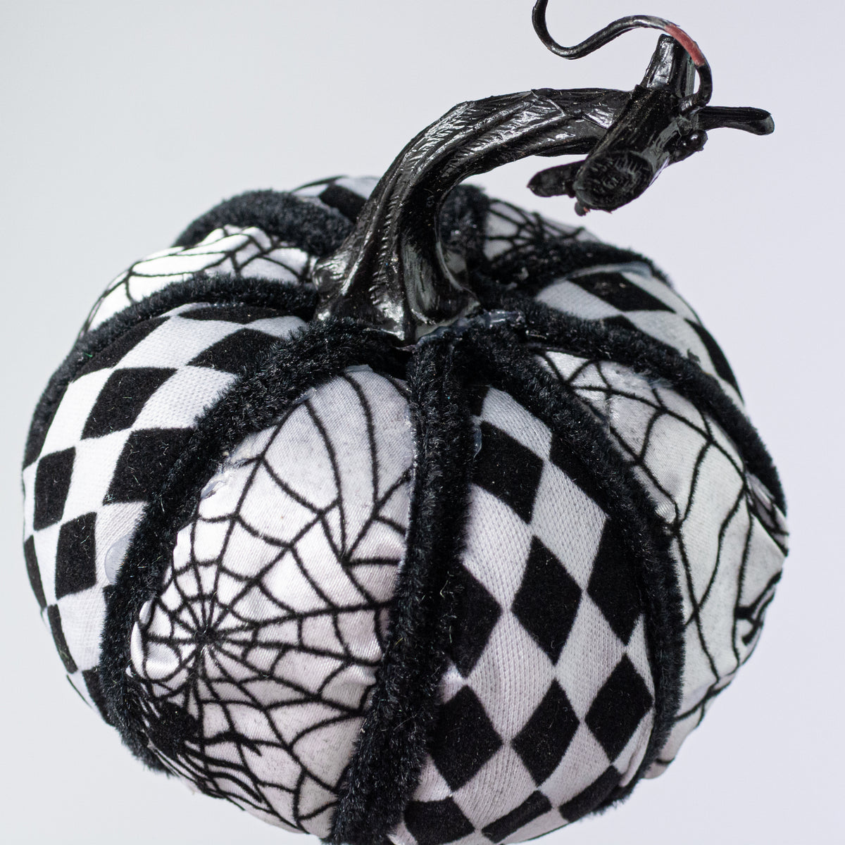 25" Spiderweb Pumpkin Spray: Black & White