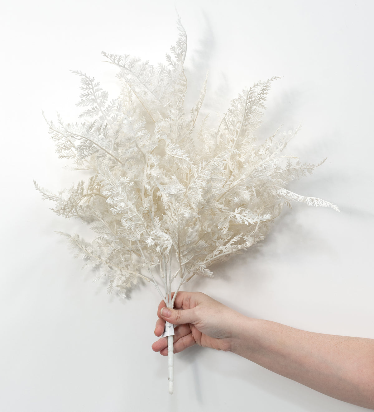 22" Glittered Fern Bush: White (5 Stem)