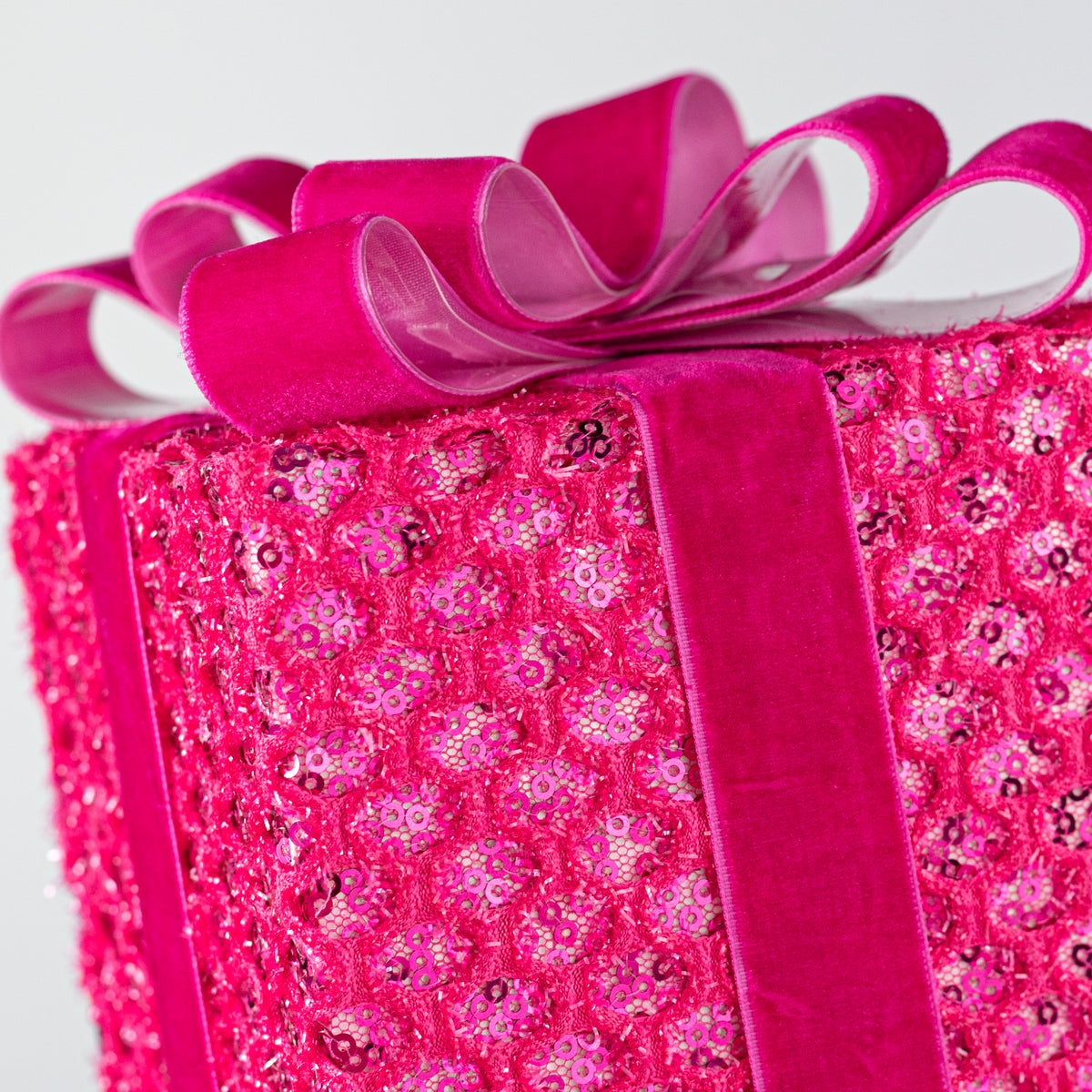 6.75" Mesh Sequin Gift Box Decor: Iridescent Fuchsia Pink