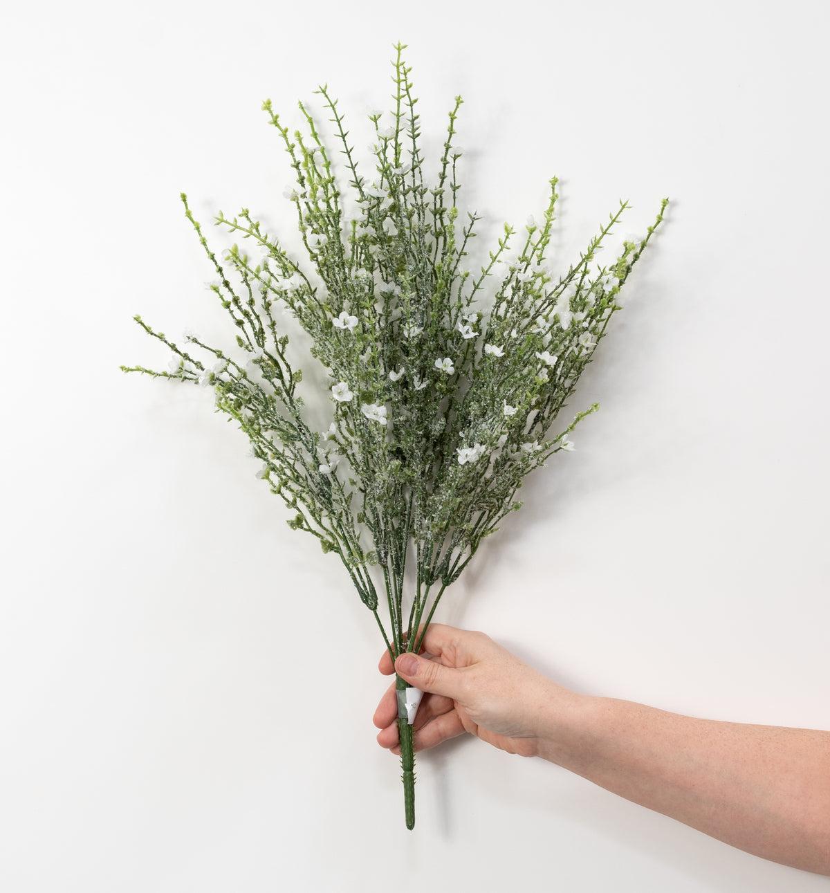 21" Iced Plastic Baby's Breath Bush: White