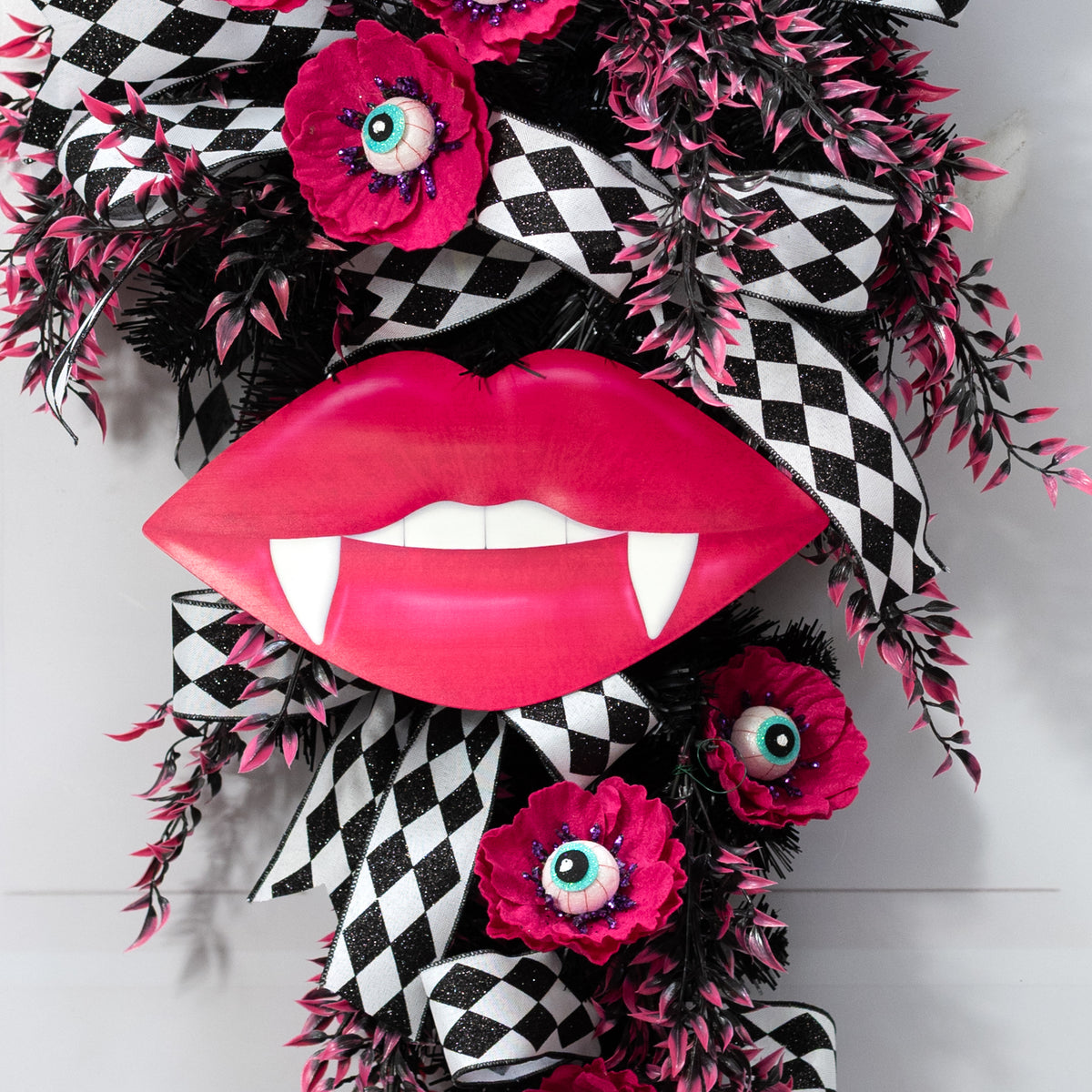 12" Metal Embossed Hanger: Hot Pink Vampire Lips