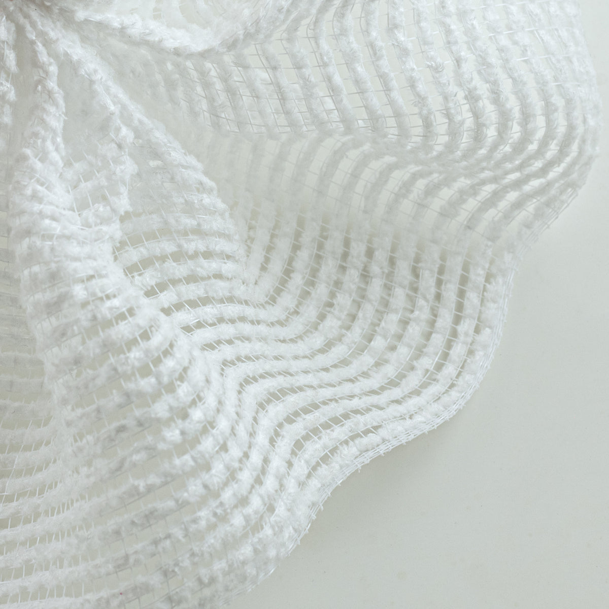 10" All Snow Fuzz Mesh: White (10 Yards)