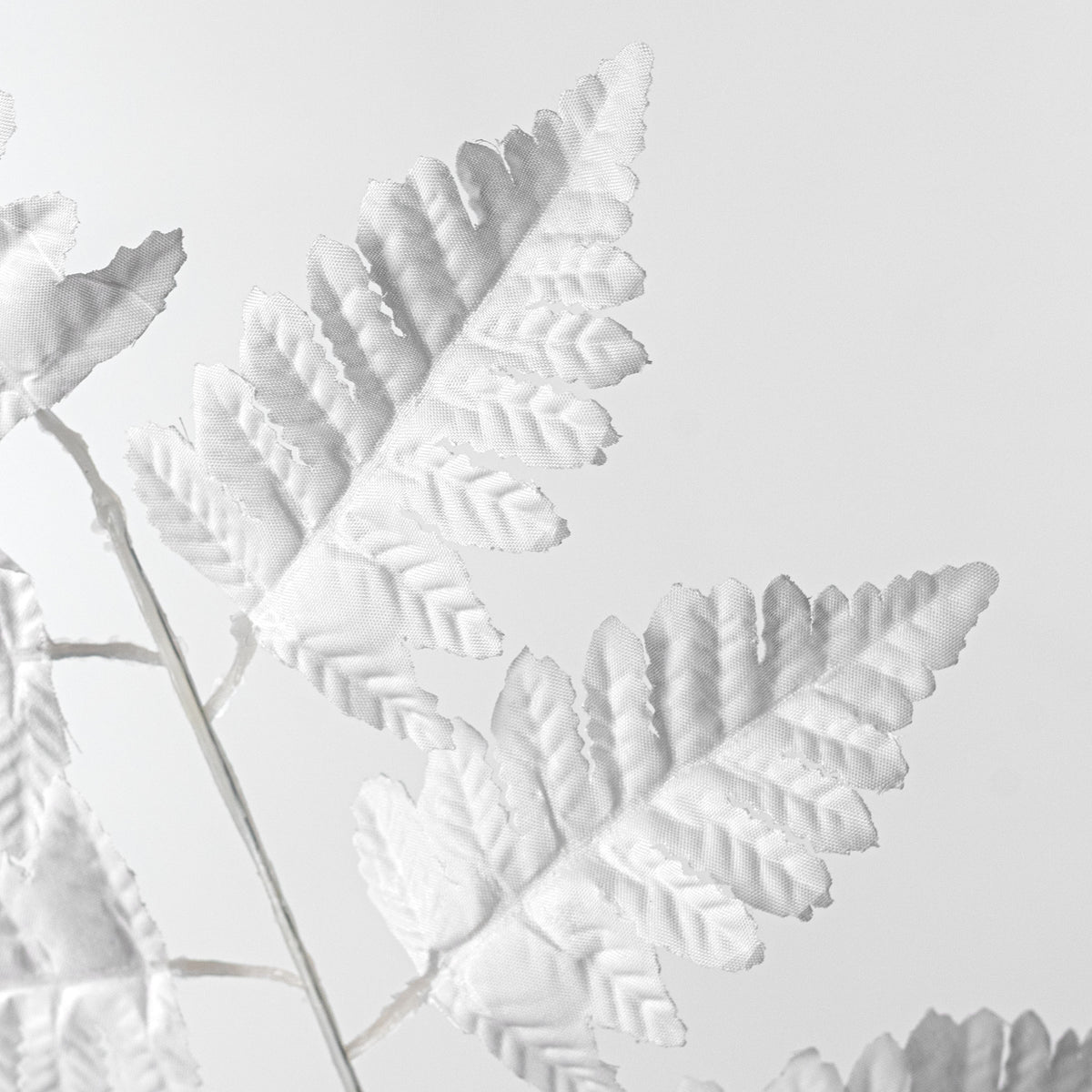 17" Pull Apart Silk Leather Leaf Bush: White (12 Stems)