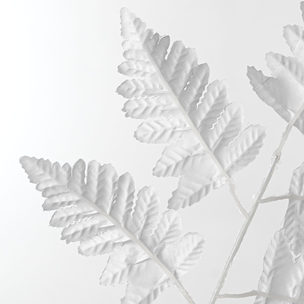 17" Pull Apart Silk Leather Leaf Bush: White (12 Stems)