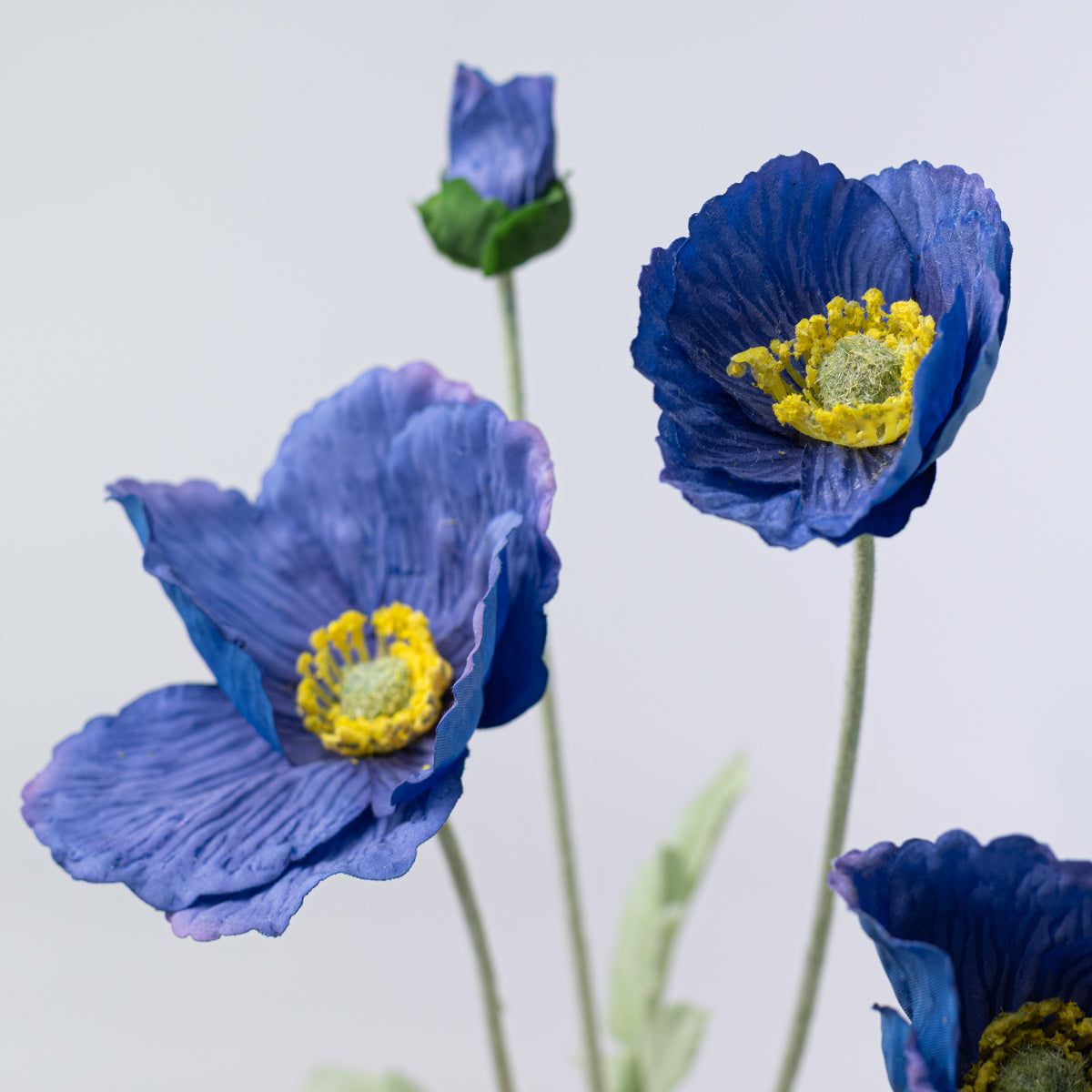 25" Real Touch Poppy Spray: Blue Violet