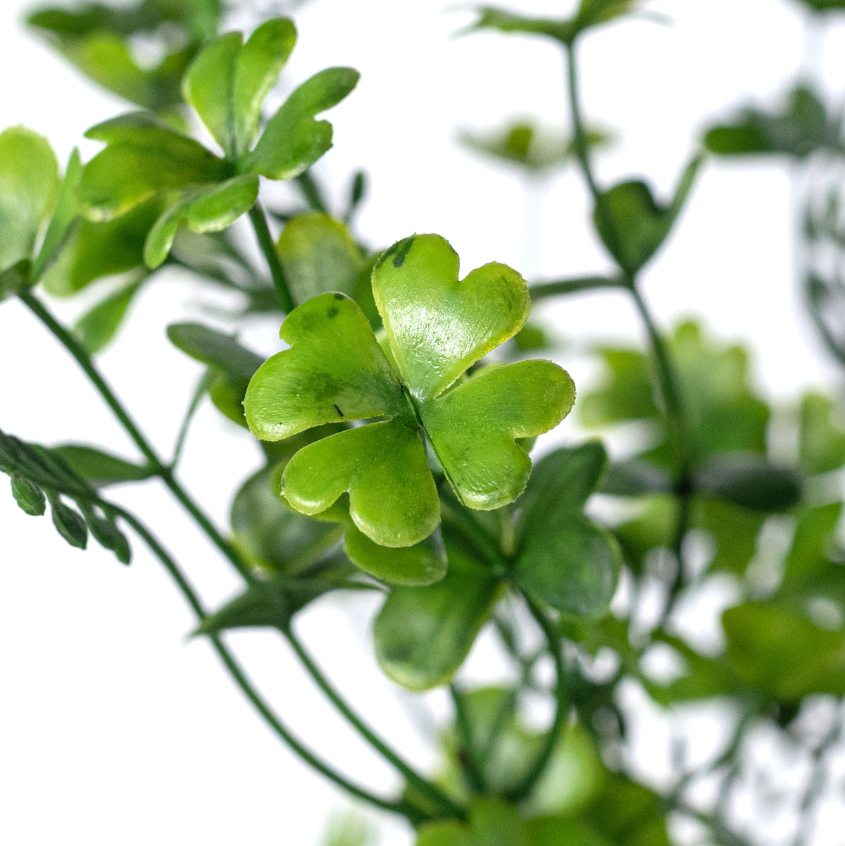 21" Plastic Clover Leaves Bush (7 Stem)