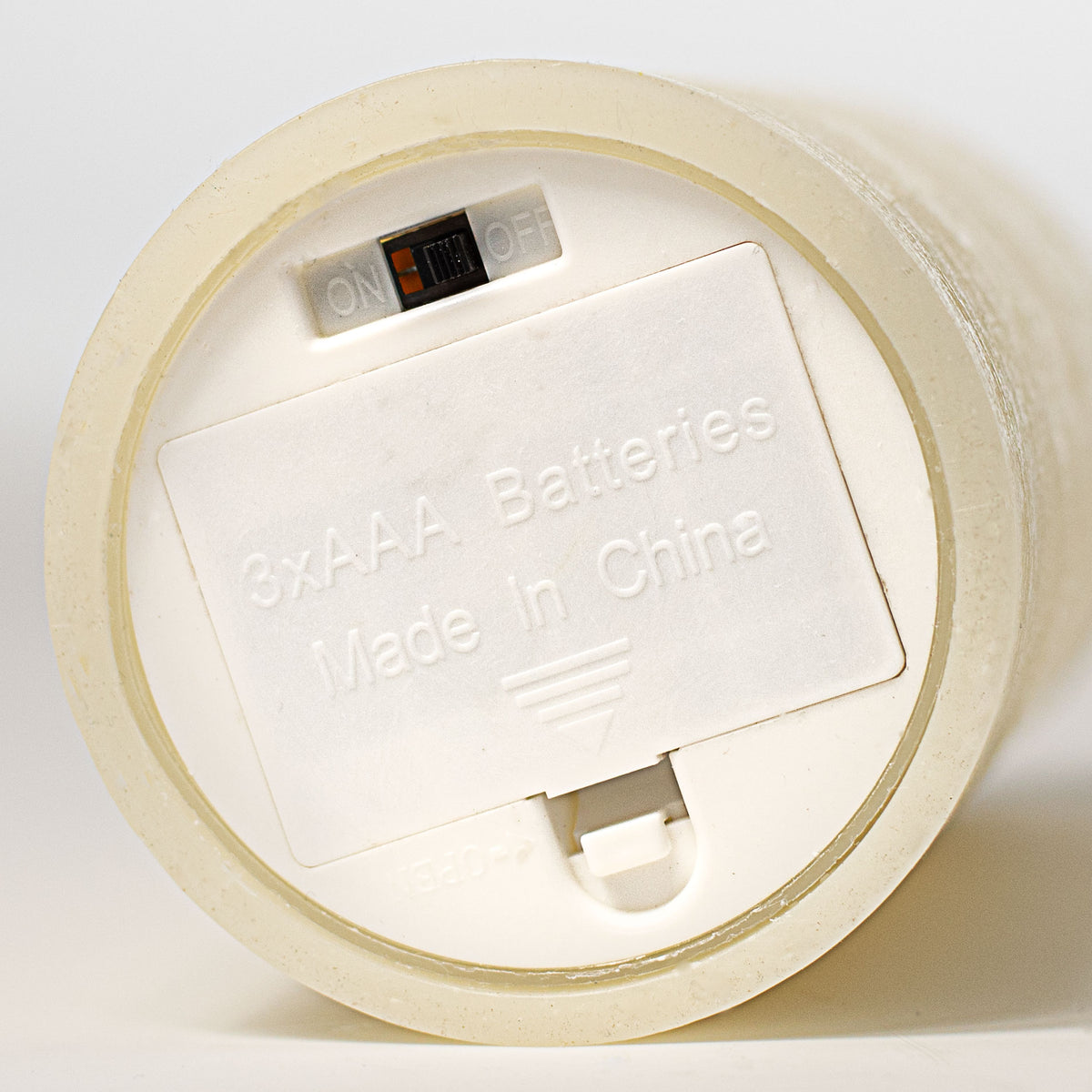 6" x 3" Ivory Flameless Candle detail photo 4