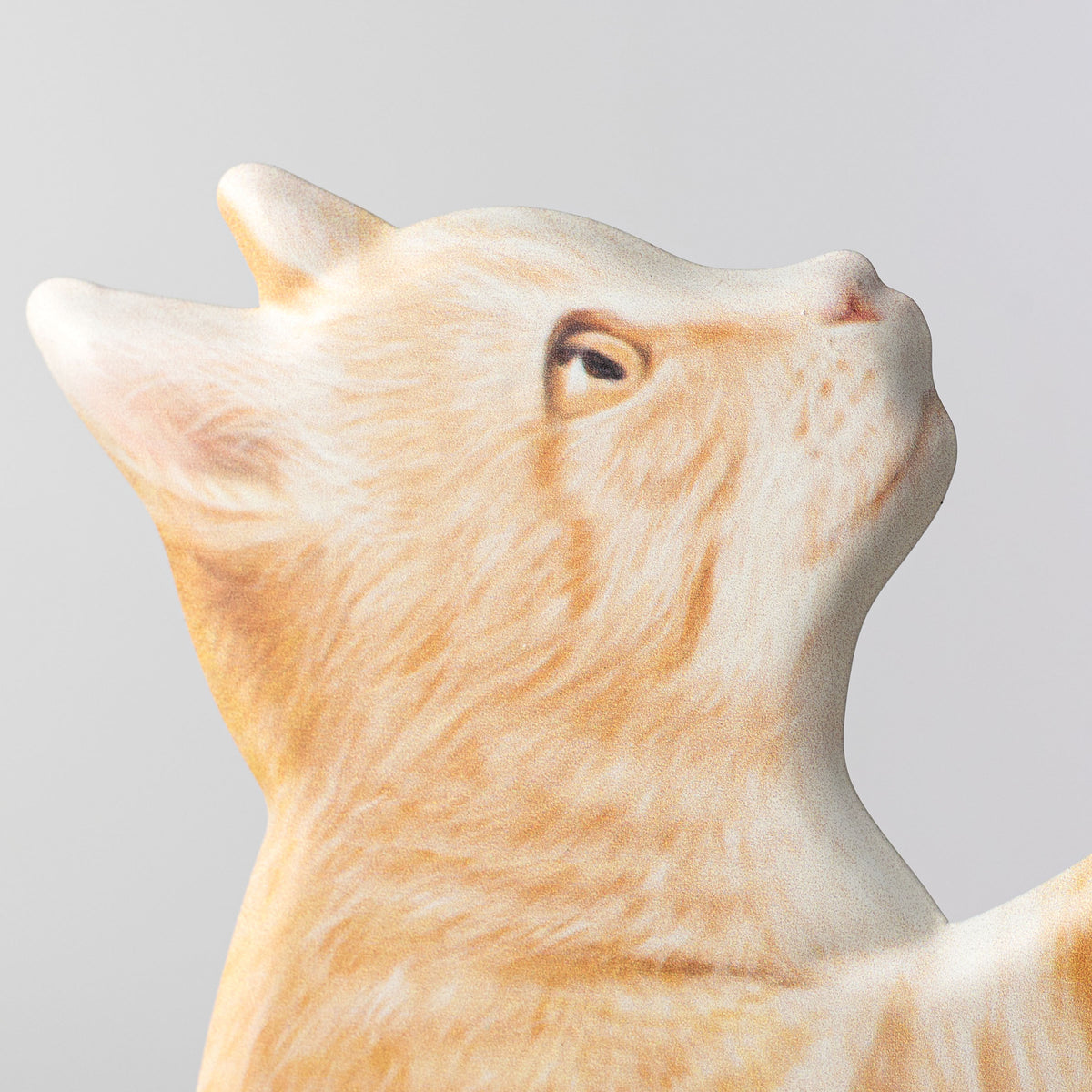 12" Metal Embossed Hanger: Pawing Tabby Cat detail photo 4