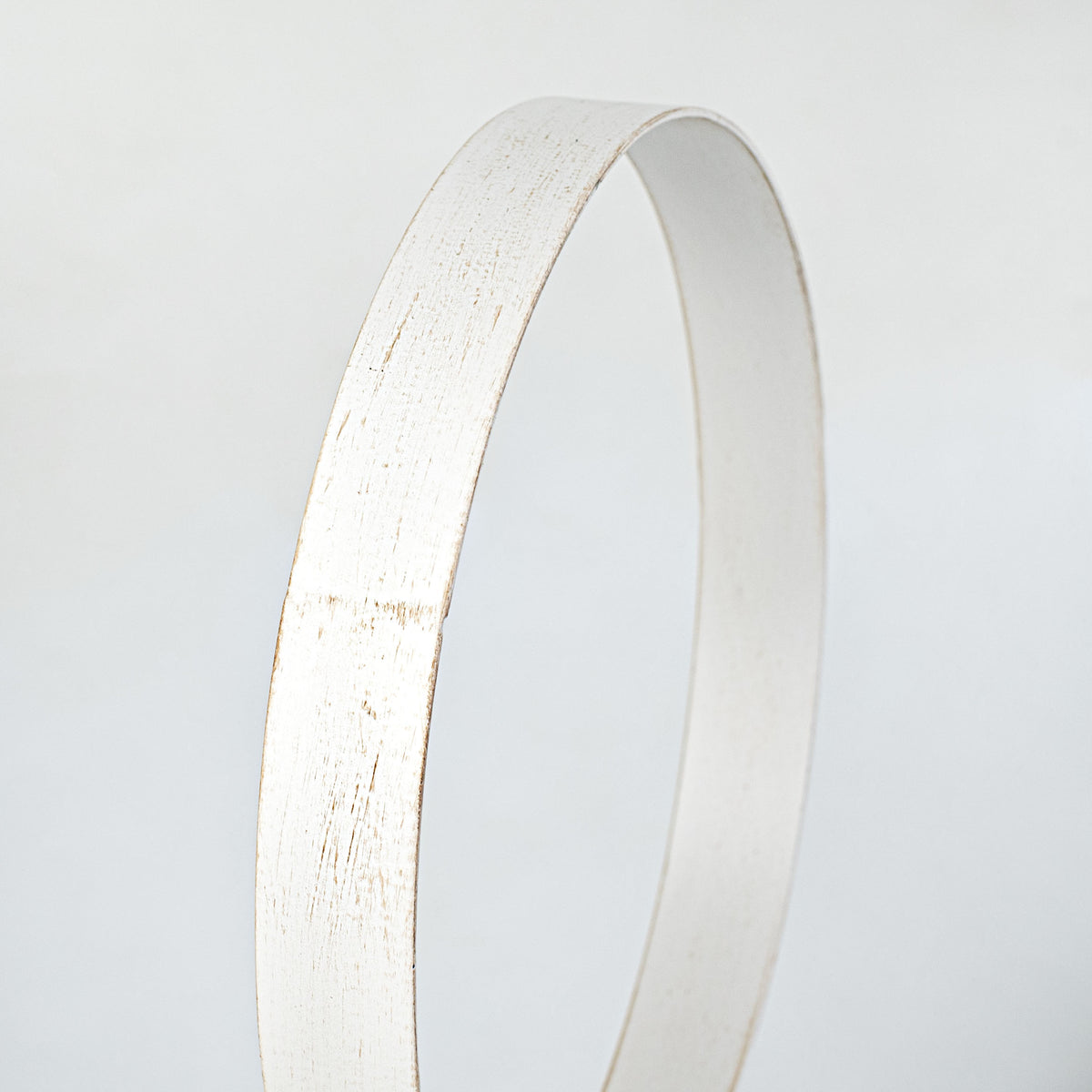 15.75-17.75" Metal Wreath Ring: Antique White (Set of 3) detail photo 3