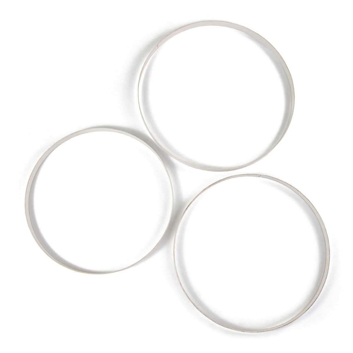 15.75-17.75" Metal Wreath Ring: Antique White (Set of 3) detail photo 4
