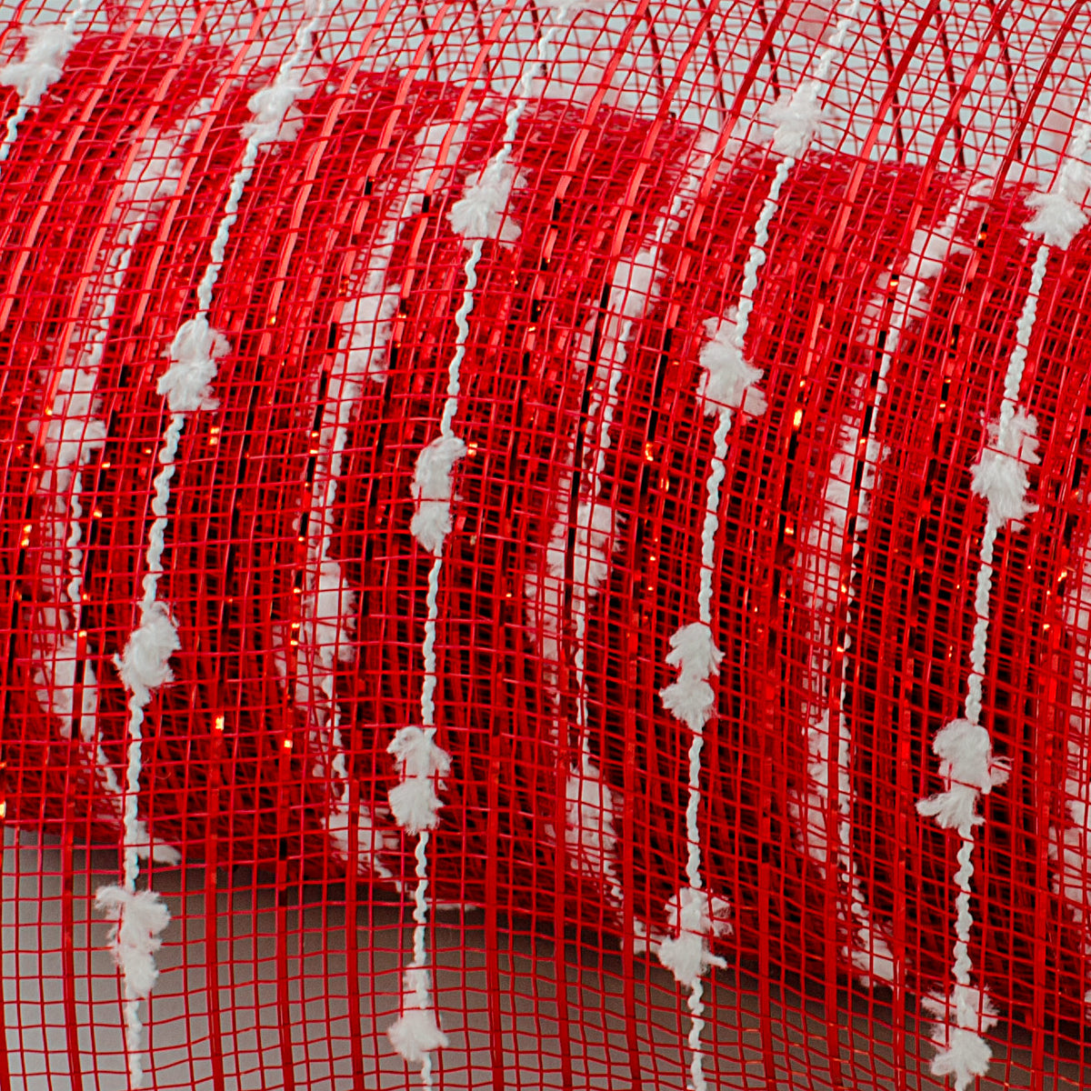21" Metallic Snowball Deco Mesh: Red & White (10 Yards) detail photo 4
