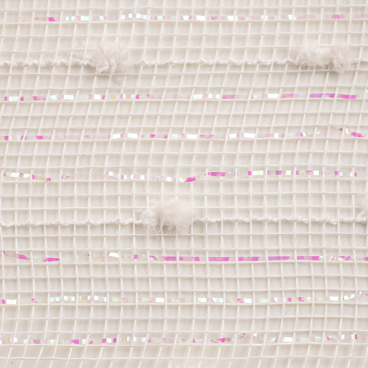 21" Metallic Snowball Deco Mesh: White Iridescent (10 Yards) detail photo 3