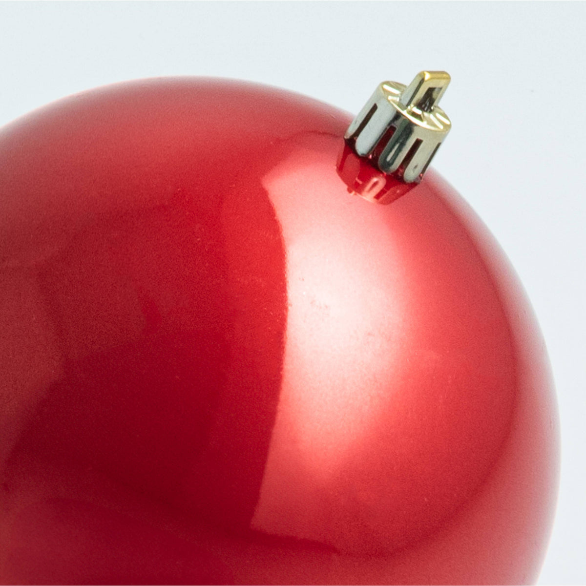 100MM Seamless Plastic Ball Ornament: Red (Set of 4) detail photo 3