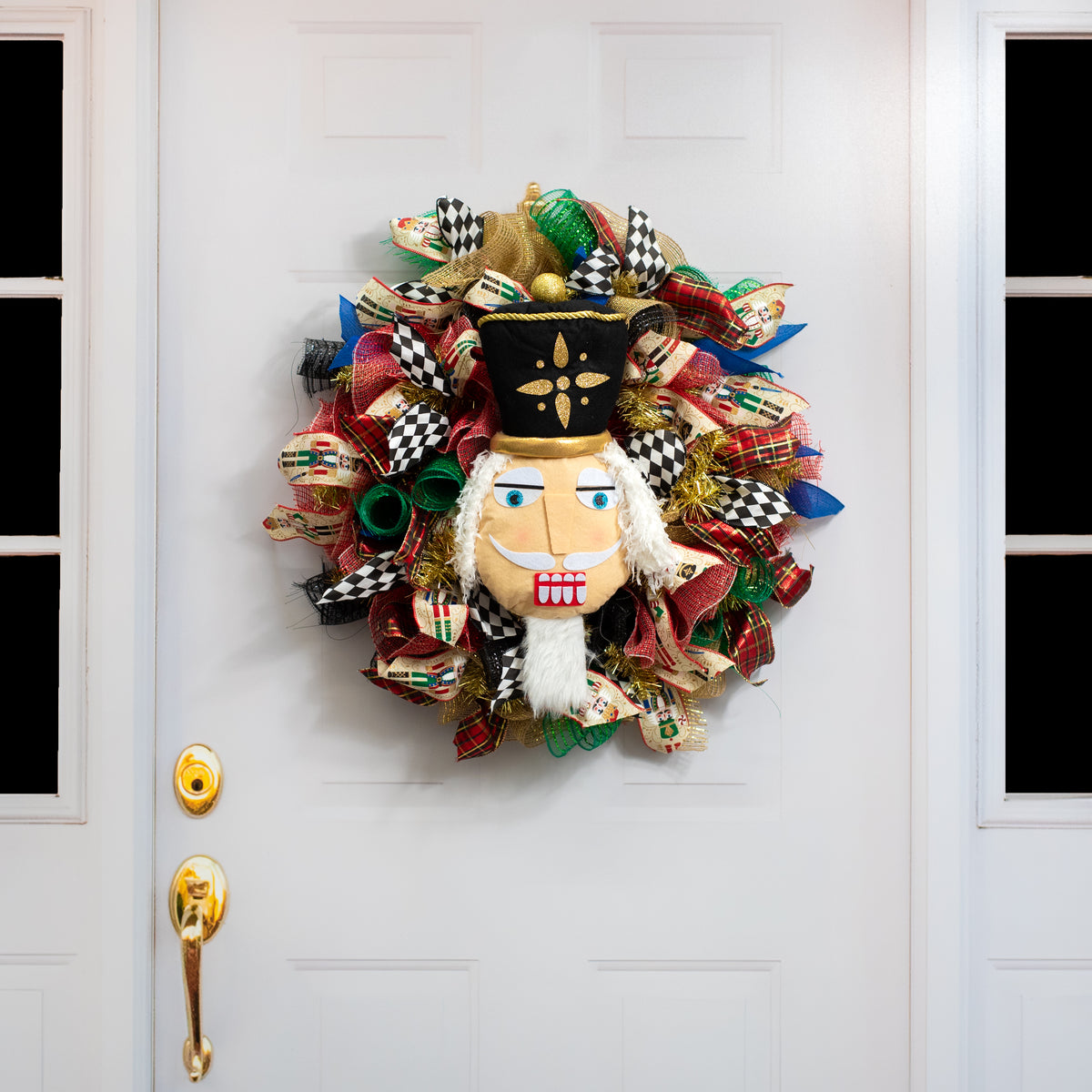 19" Nutcracker Head Wreath Accent: Black & Gold detail photo 4